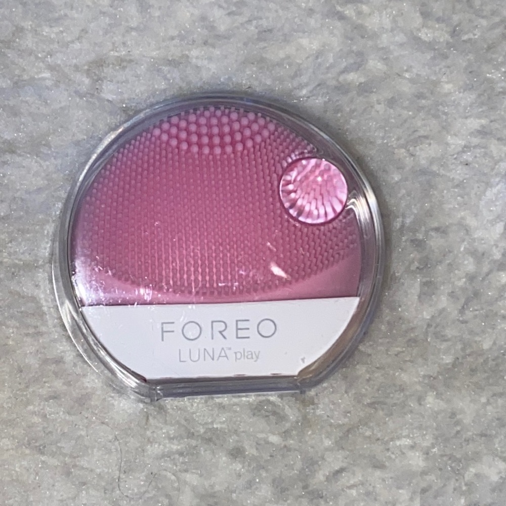 BNIB Sephora Light Pink Foreo Luna Play Face Cleanser Machine